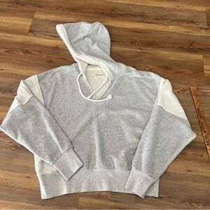 Abercrombie & Fitch women’s hoodie size L, gray/cream preowned
